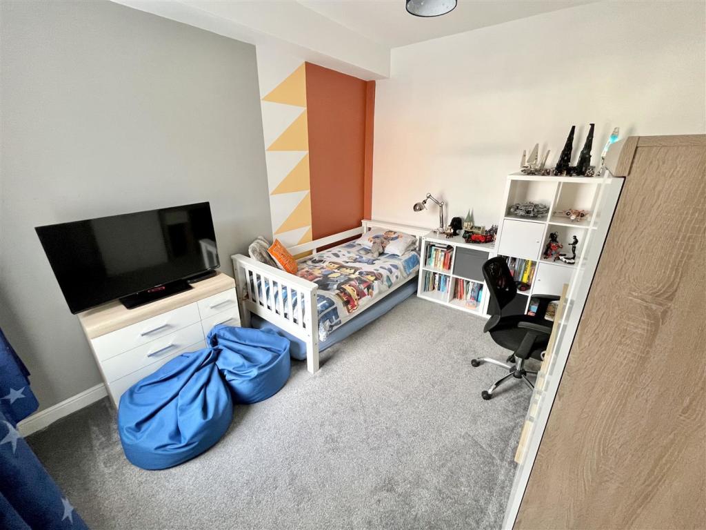 Bedroom 2.jpg