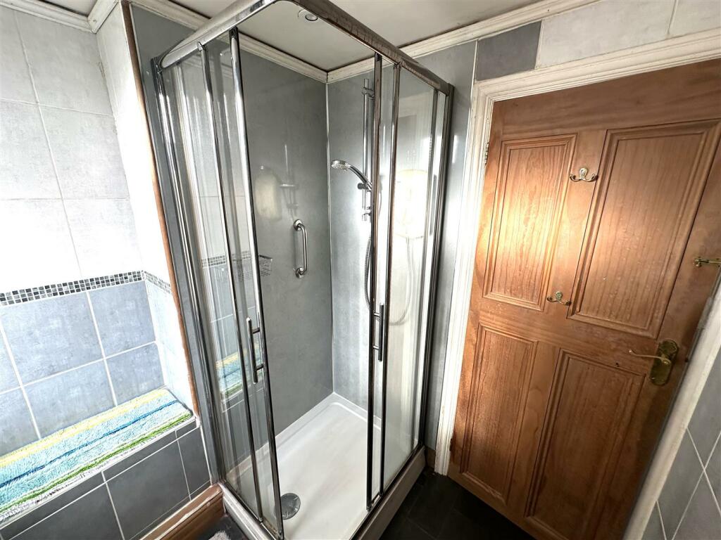 shower room.JPG