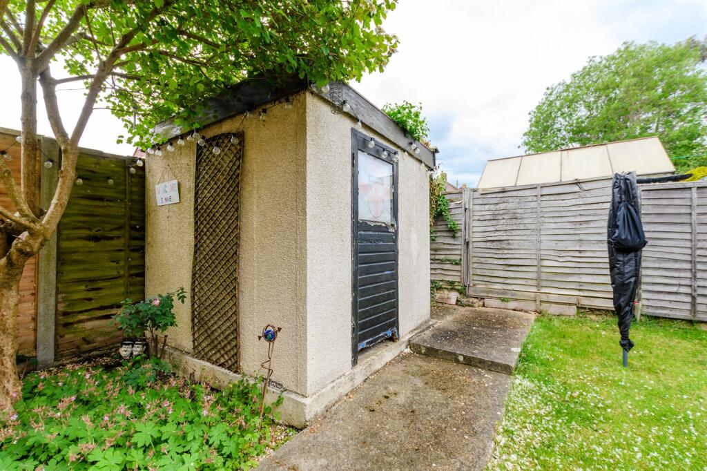 Workshop/Outbuildings