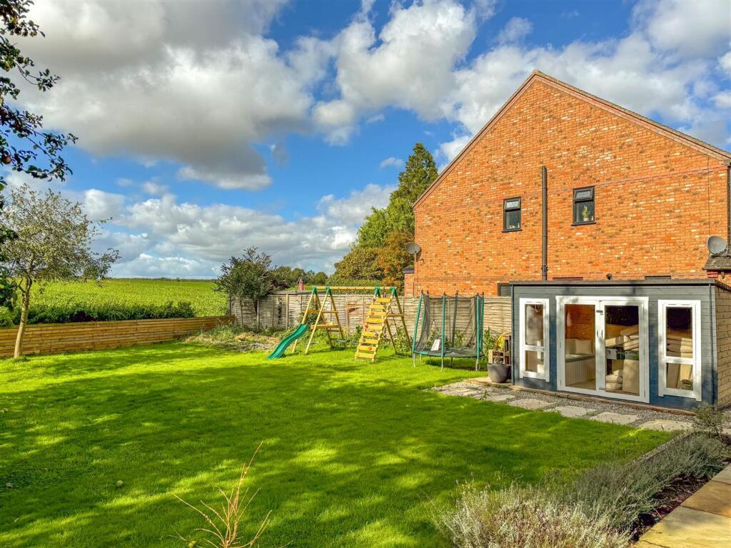 Main Road - Sheepy Magna - Image-86.jpg