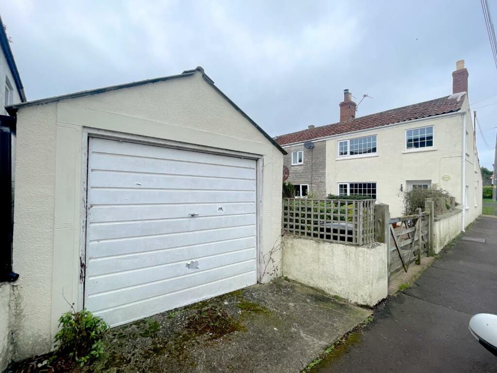 garage 1.JPG