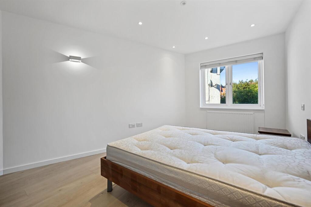 BCLR - 27 New trinity Road - Bedroom 3 (4).jpg