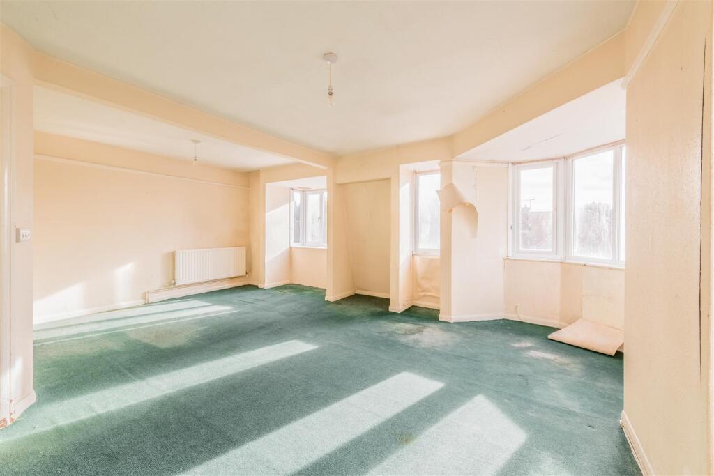 Flat 6, St Anne's Mansions-6.jpg