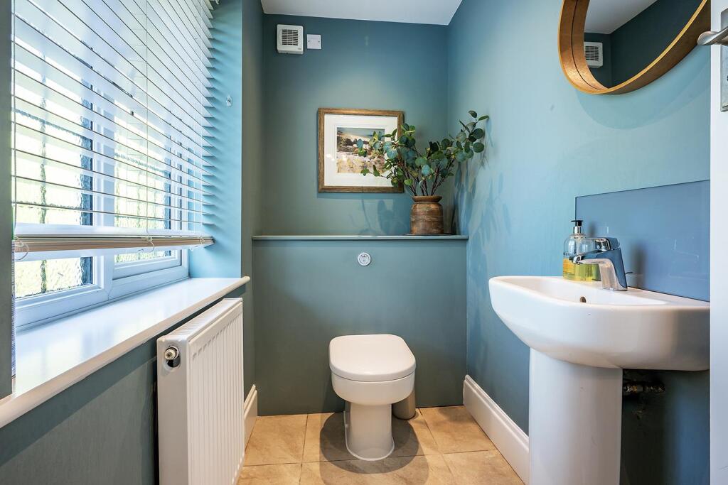 Ground Floor Cloakroom.jpg