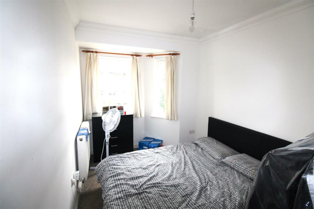 bed2.JPG