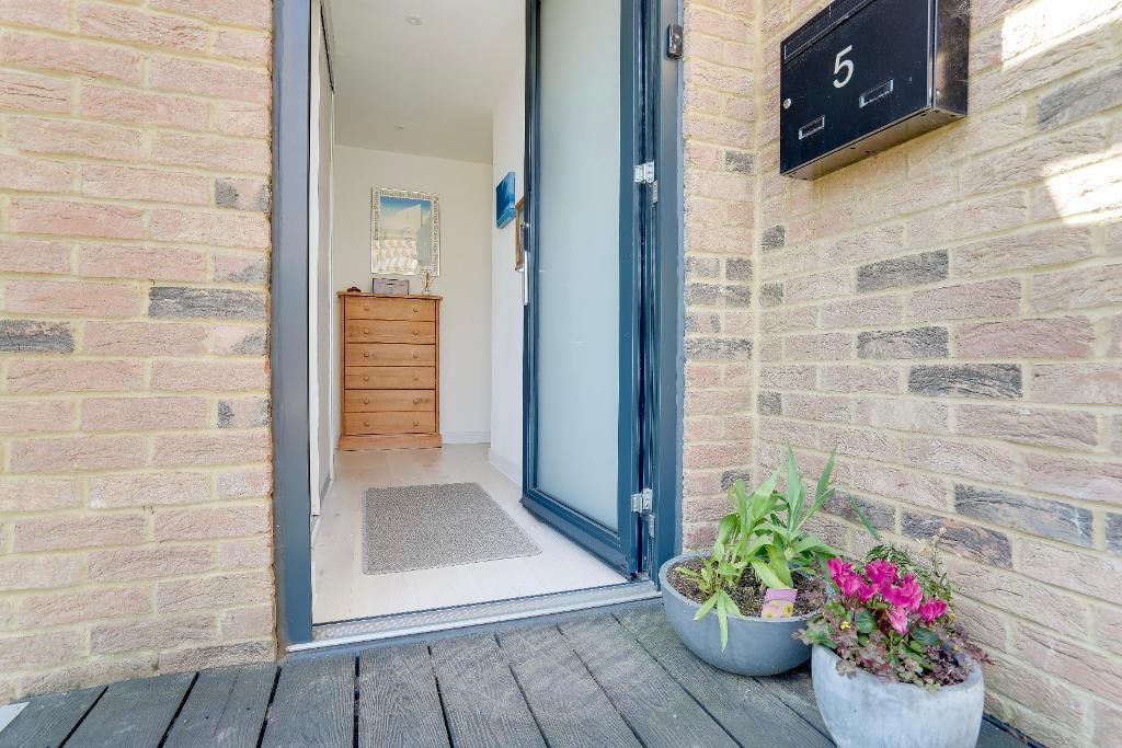 Main entrance to No. 5