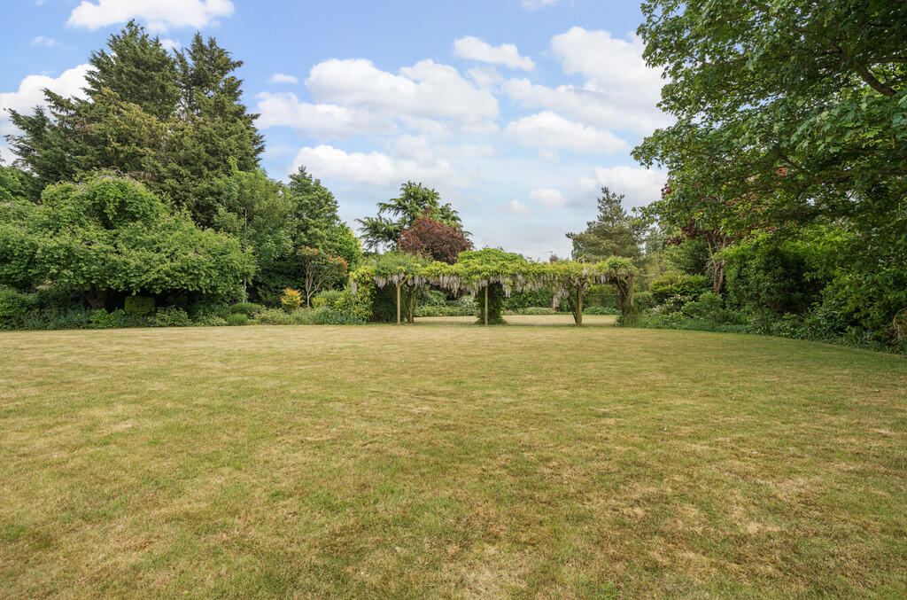 1287452-3-682770f...