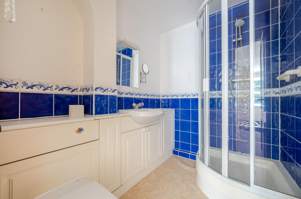 1325805-5-68750d9...