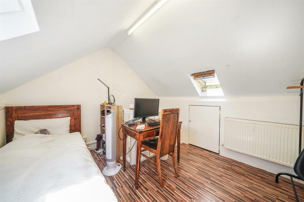 39 Greenford Road - 1dmG2DaZQM7lYzqgsolf.jpg