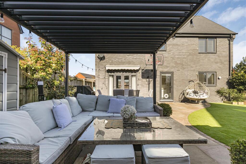 Feature Seating Area.jpg