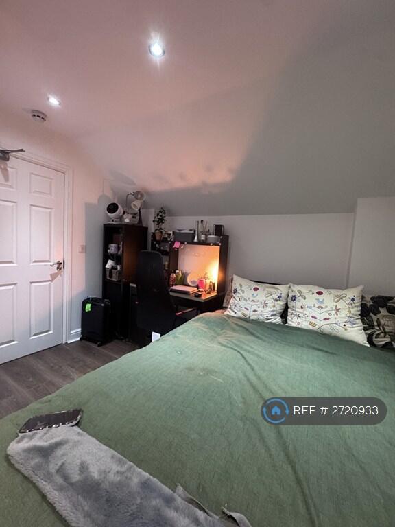 Room 7