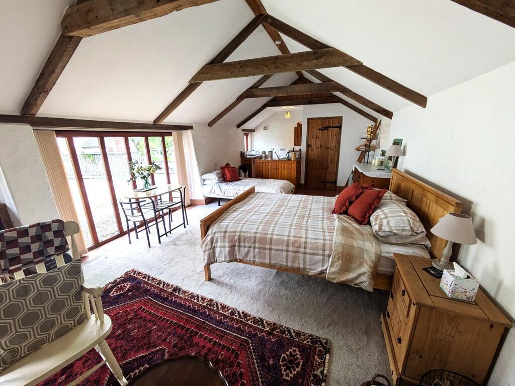 THE BARN B