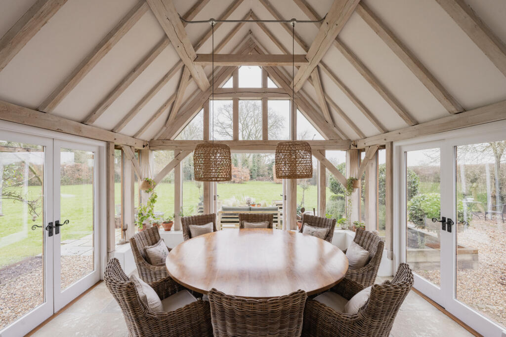 262773 - Nine Elms Farmhouse, Ringshall-11.jpg