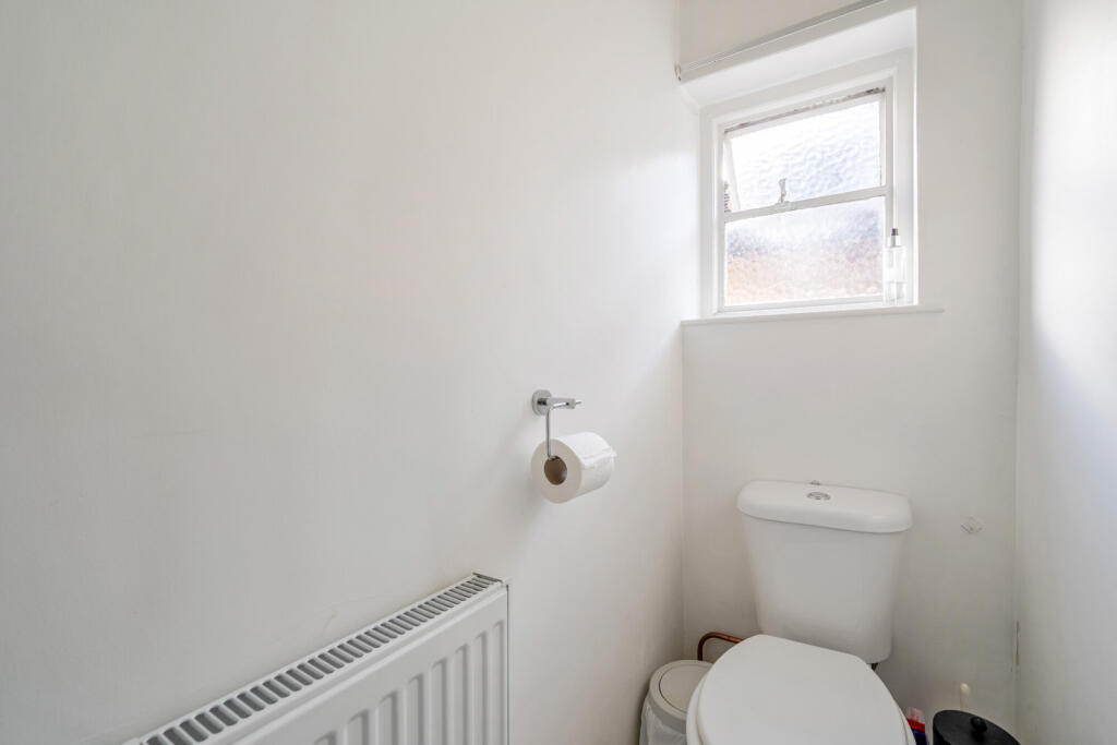 1384020-16-692587...