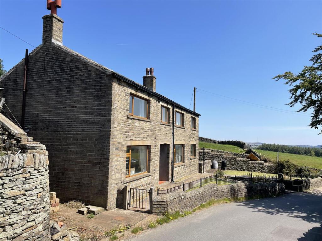 Bramleys Estate Agents - 2 Flush House Lane (4).jp