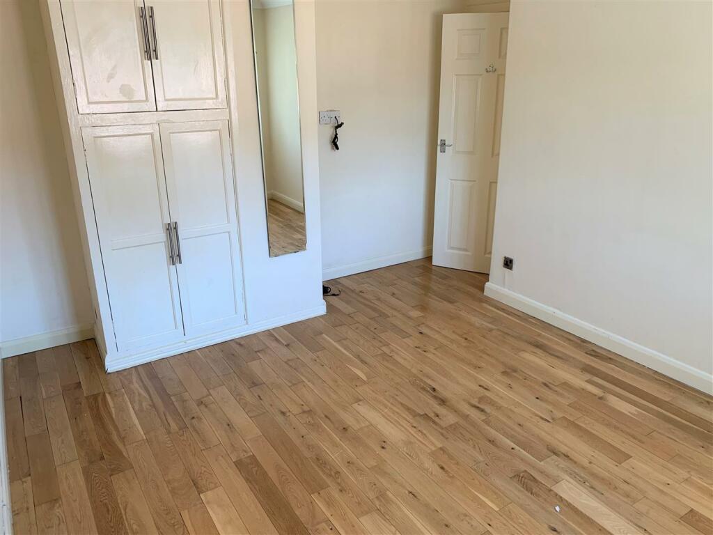 Master Bedroom 2.jpg