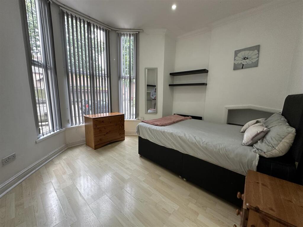 Bedroom 1.JPEG