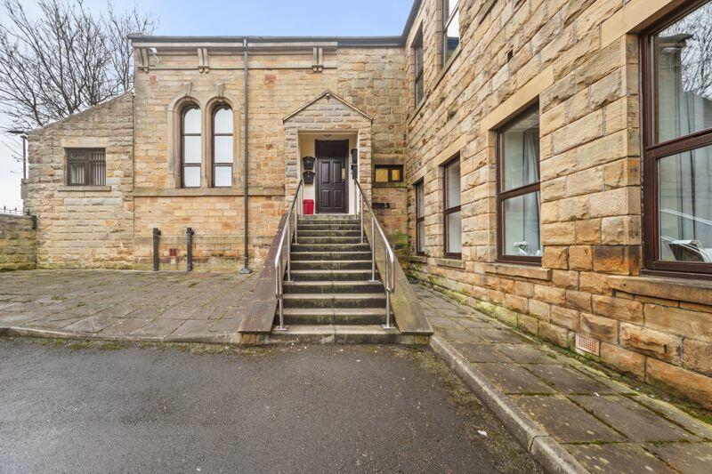 Commercial Street, Morley