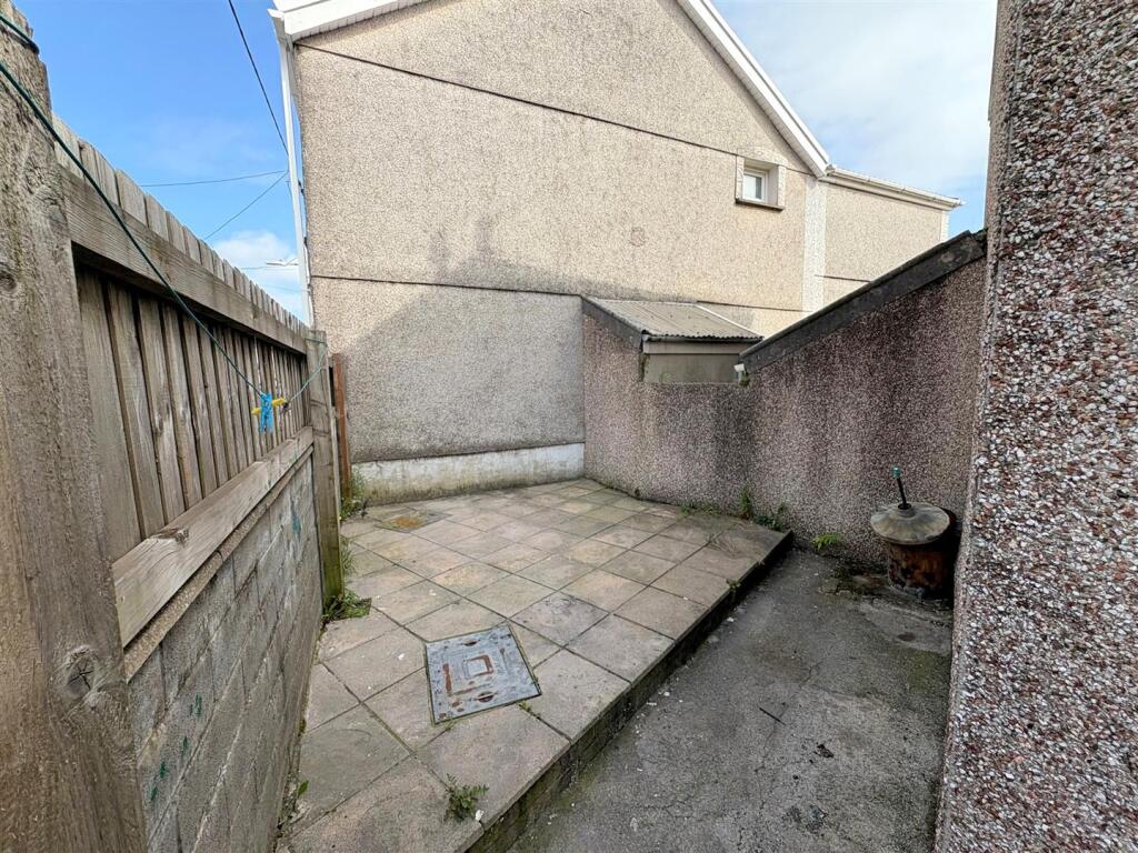 Rear Courtyard