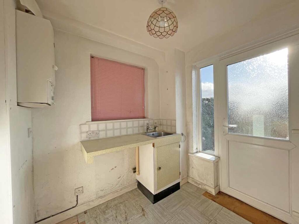 Durris Close 18 Utility Room.jpg