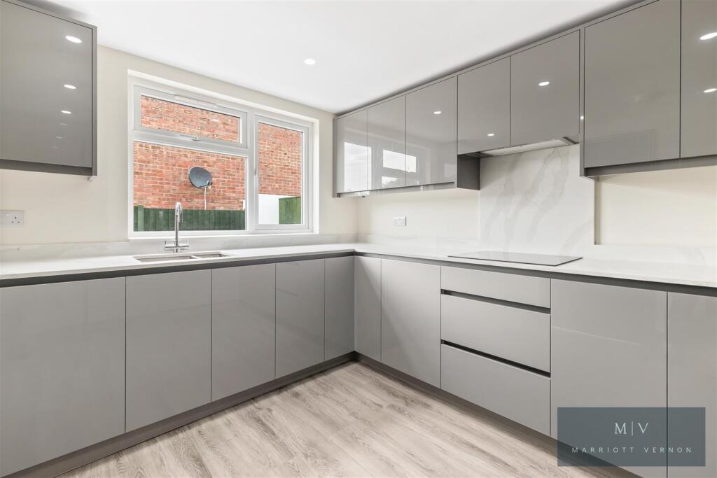 Croydon Road 76 MV-5.jpg