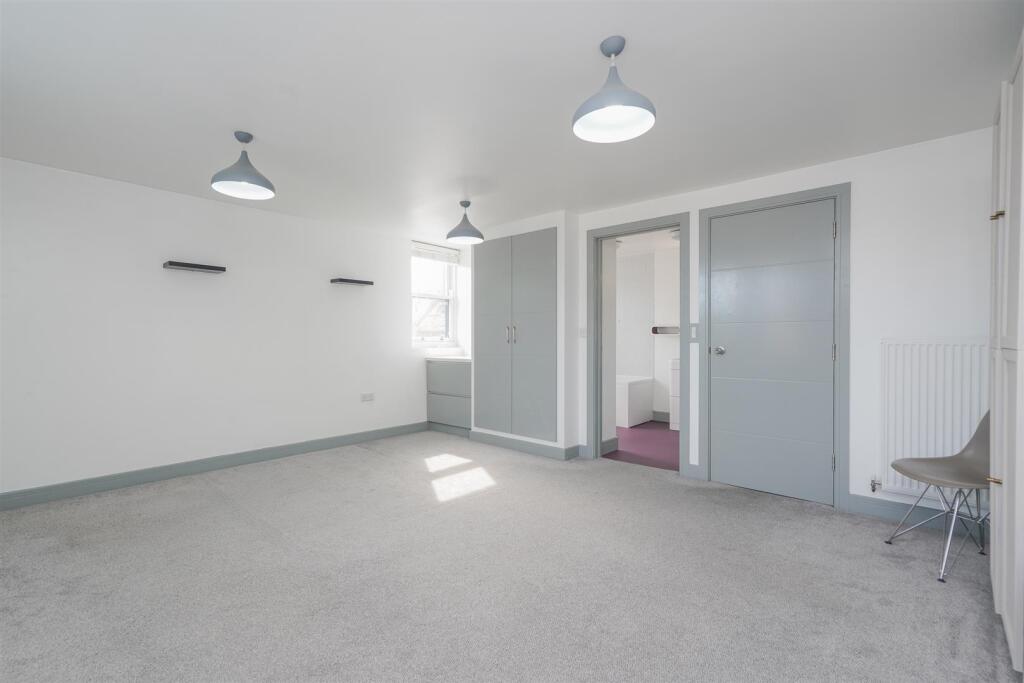 120 Shrubland Street-8.jpg