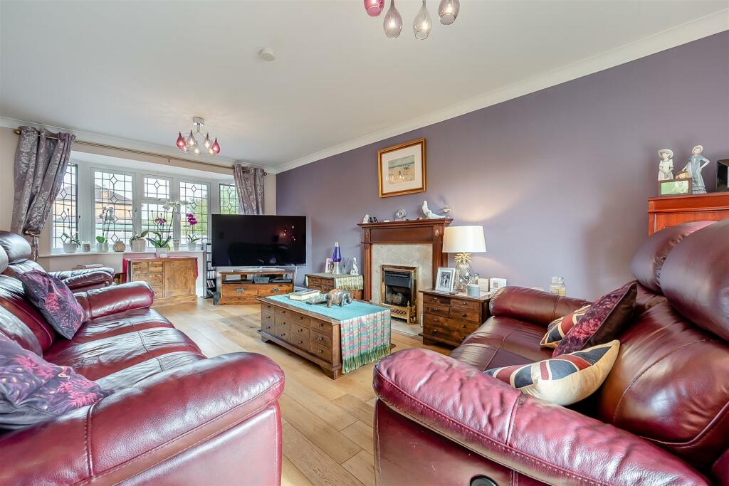 8626237-interior15.jpg