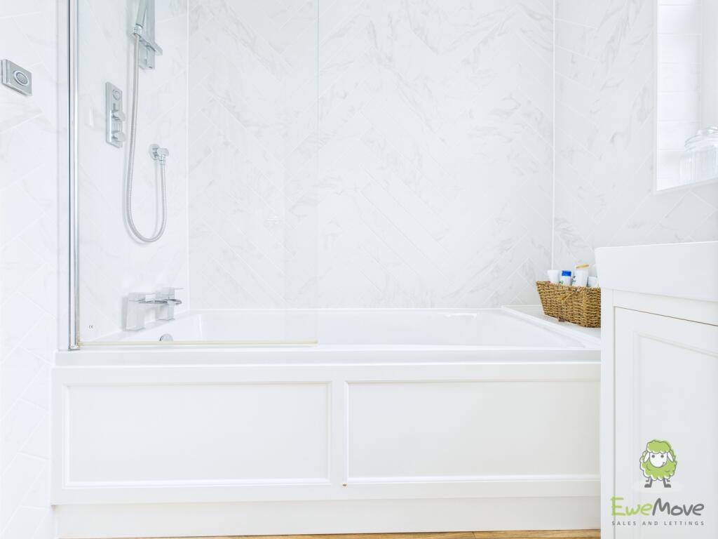 CAM01543G0-PR0146-STILL062