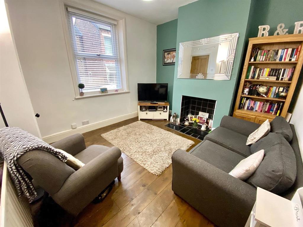 hirst street 16 lounge.jpg