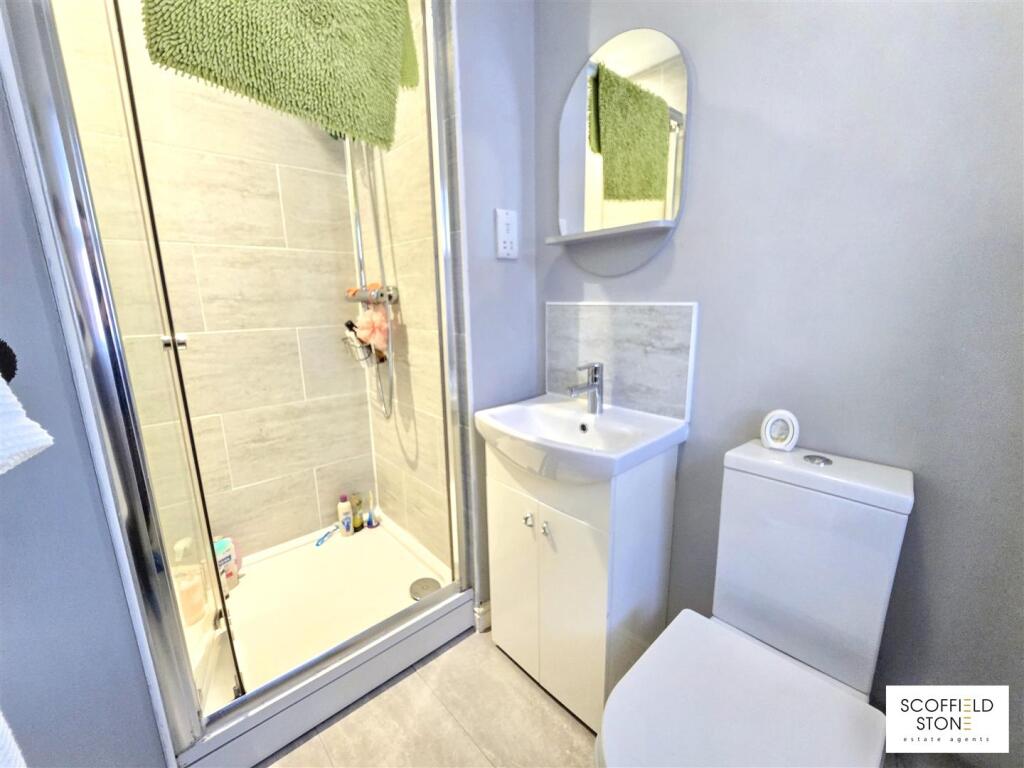 En Suite Shower Room