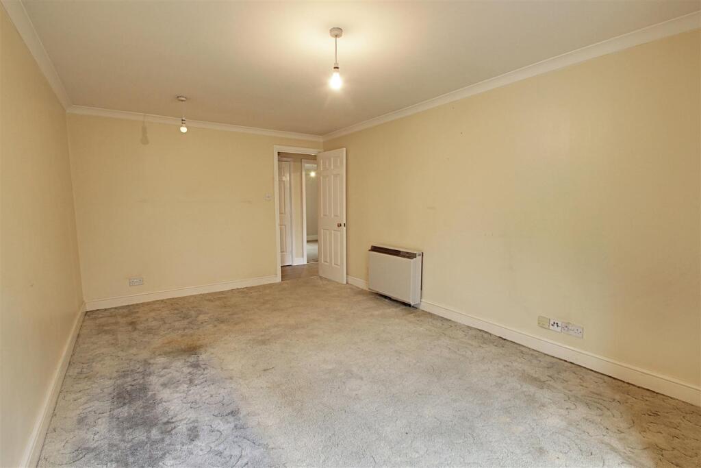 Reception Room 1.jpg