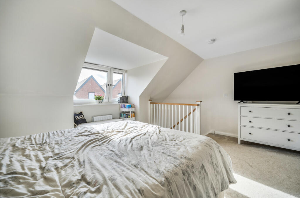 1342579-6-68aeca0...