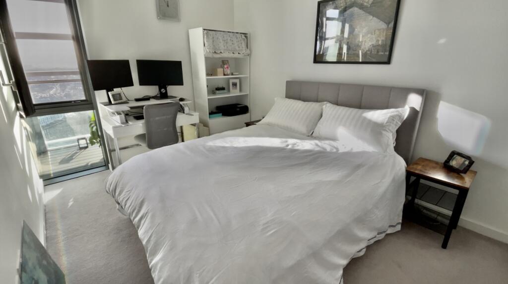 6 Bedroom