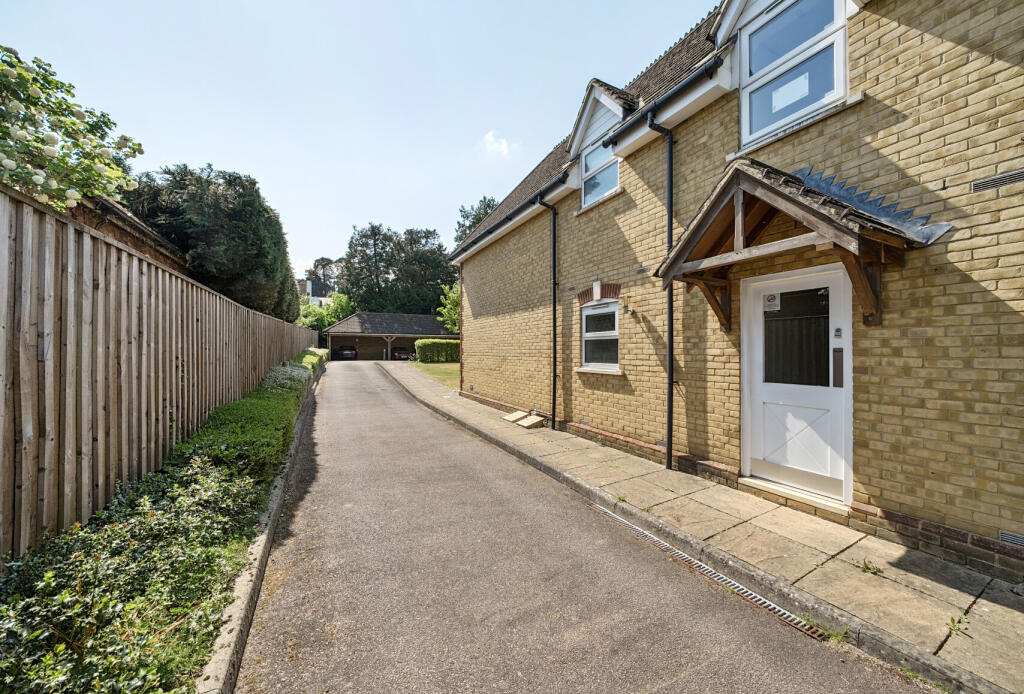 40-6823568aceedb-...