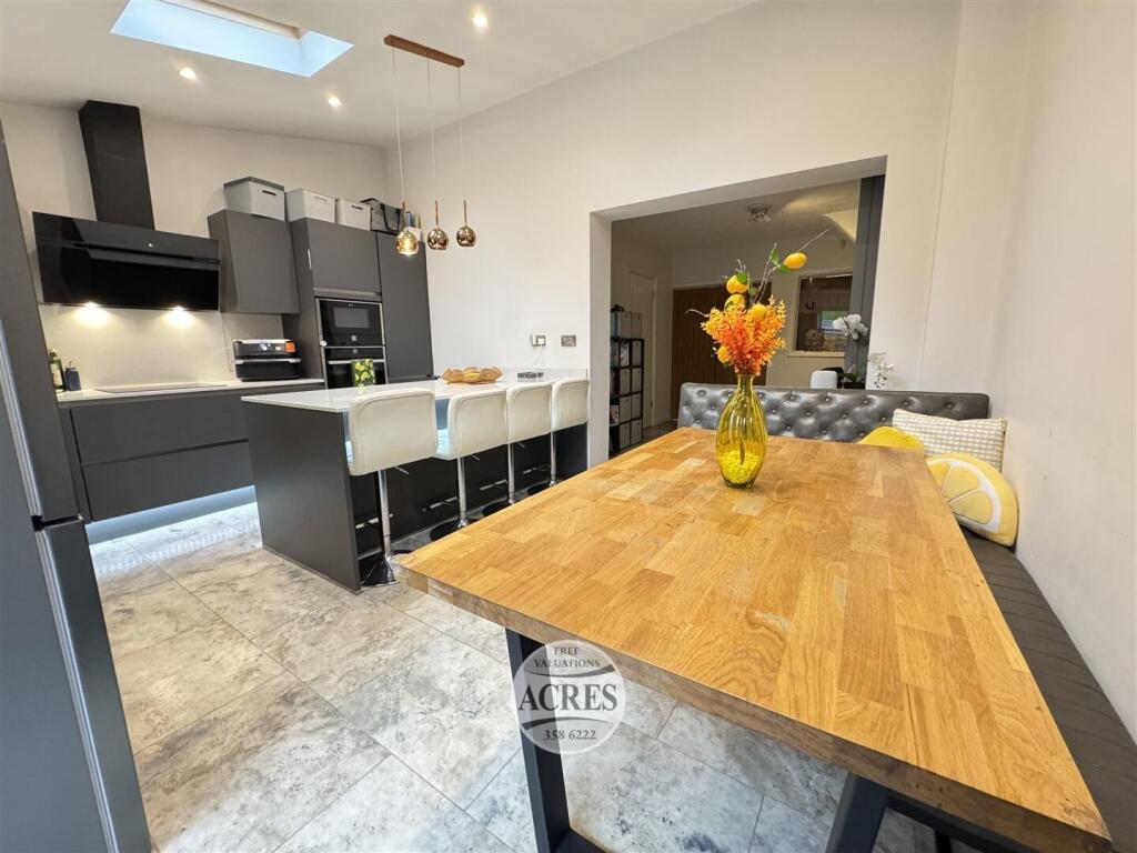 IMG_7163 (Large).jpg