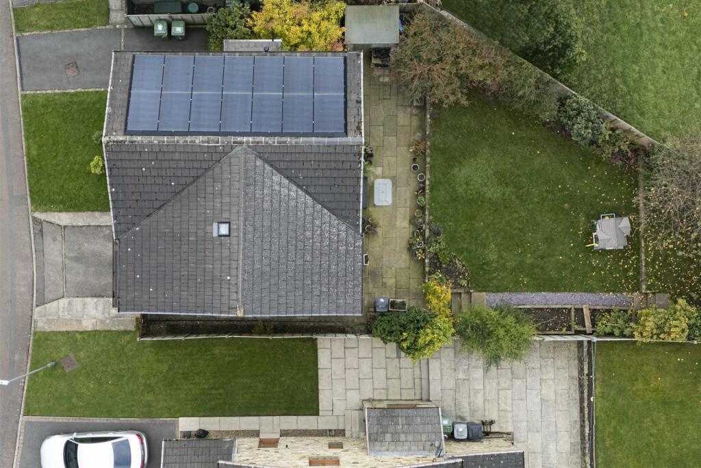 Bramleys Estate Agents - Maple Grove (2).jpg