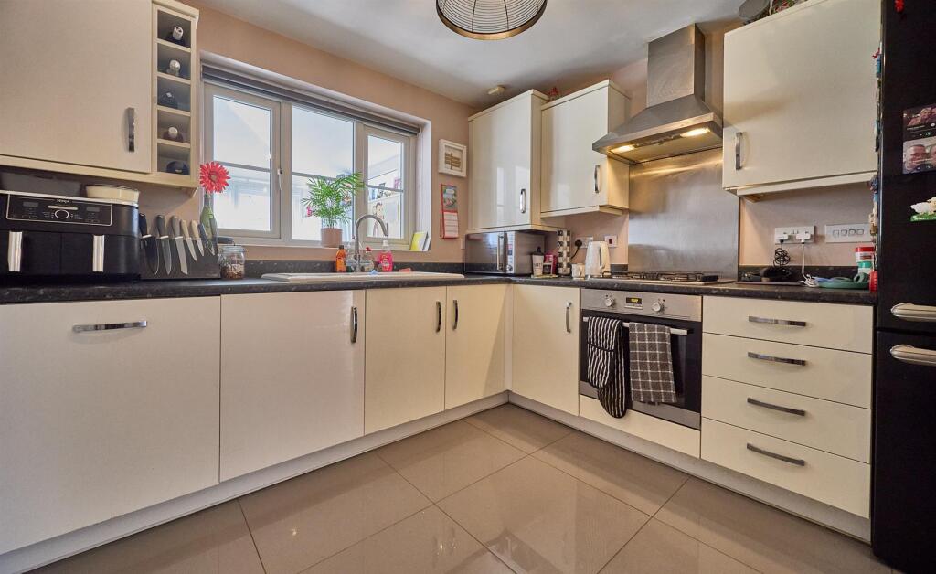 15 Amber Way BB 8.jpg