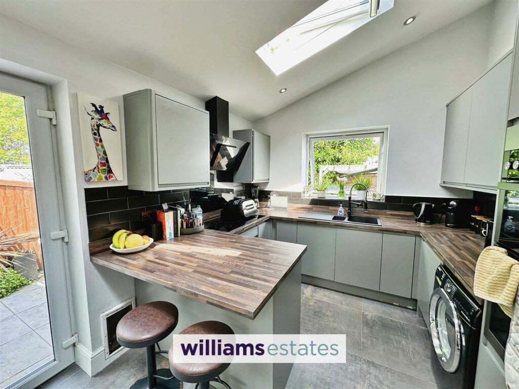 modern kitchen units