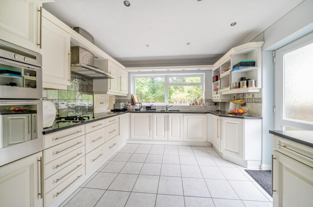 1329054-3-6880c08...