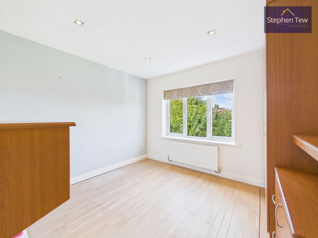 Dressing Room / Bedroom 5