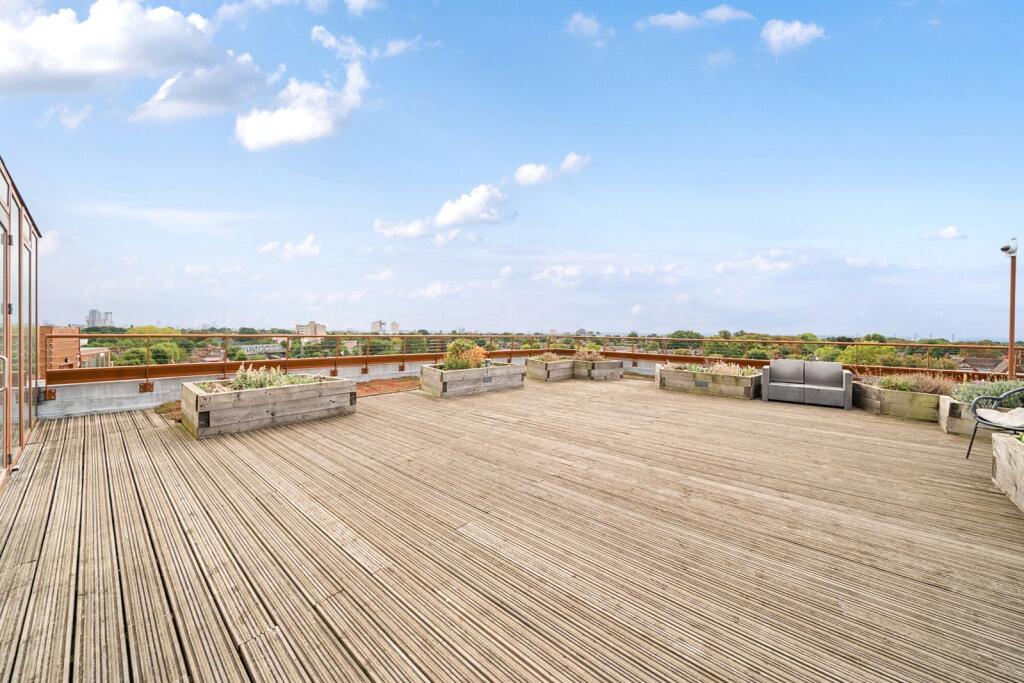 1342340-3-68a5a1b...