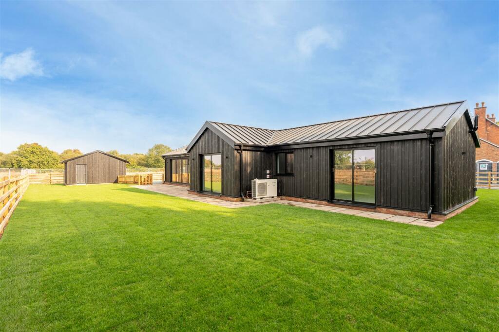 Coton House - by Visually Rich 02866.jpg