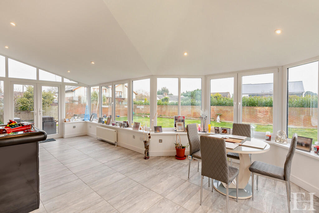 WM-8636330-interi...