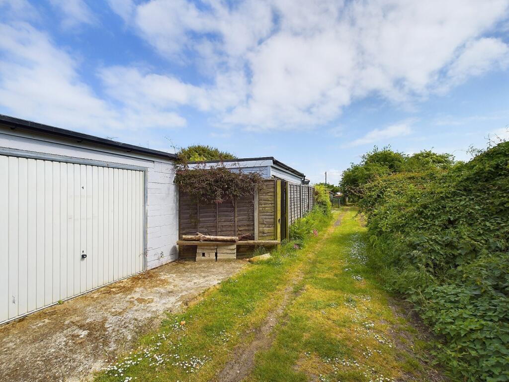 CAM01543G0-PR0035-STILL027