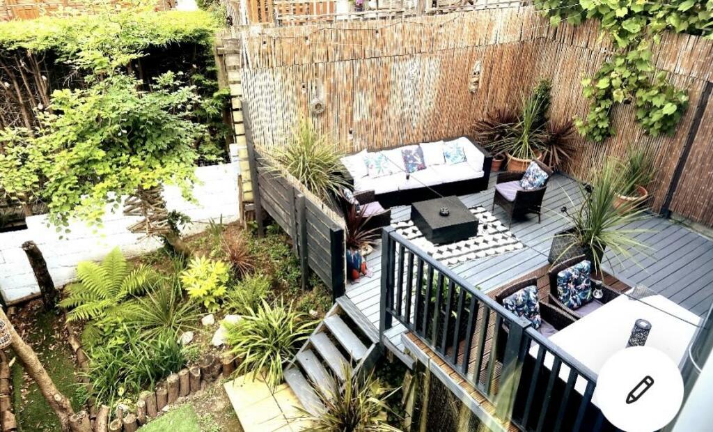 Decking Area.JPG