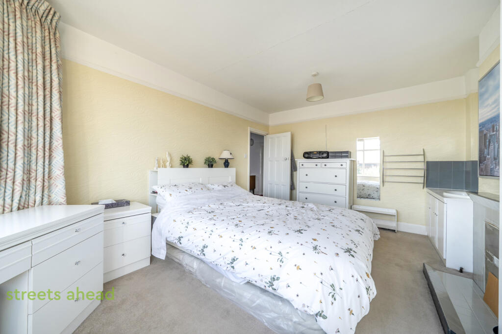 f0c8e9dc-6553-445...