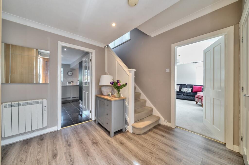 EweMove Harrogate Entrance Hall