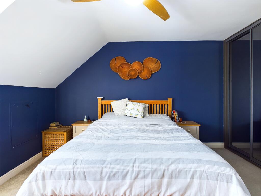 CAM03162G0-PR0171-STILL017