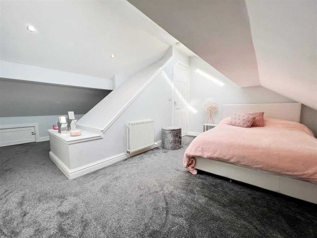 Loft Space pic 2.jpg
