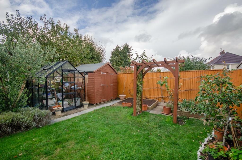 Rear garden pic 3.jpg